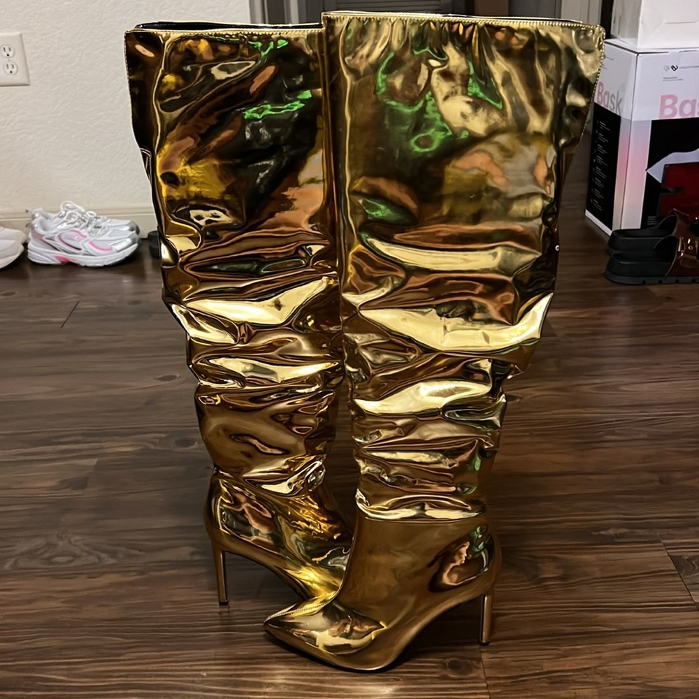 New I.N.C. International Concepts Gold Metallic Gold Tall Boots Size 10